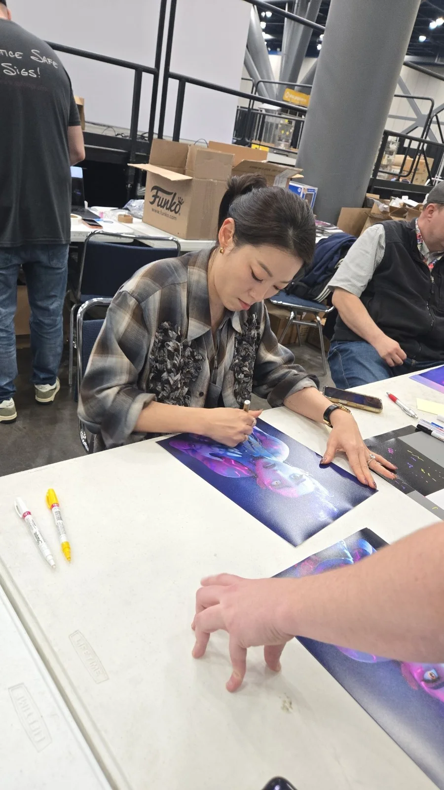 Arden Cho — Arden Cho Signed RUMI Kpop Demon Hunters 11x14 Photo! JSA WITNESS! EXACT PROOF, изображение 4