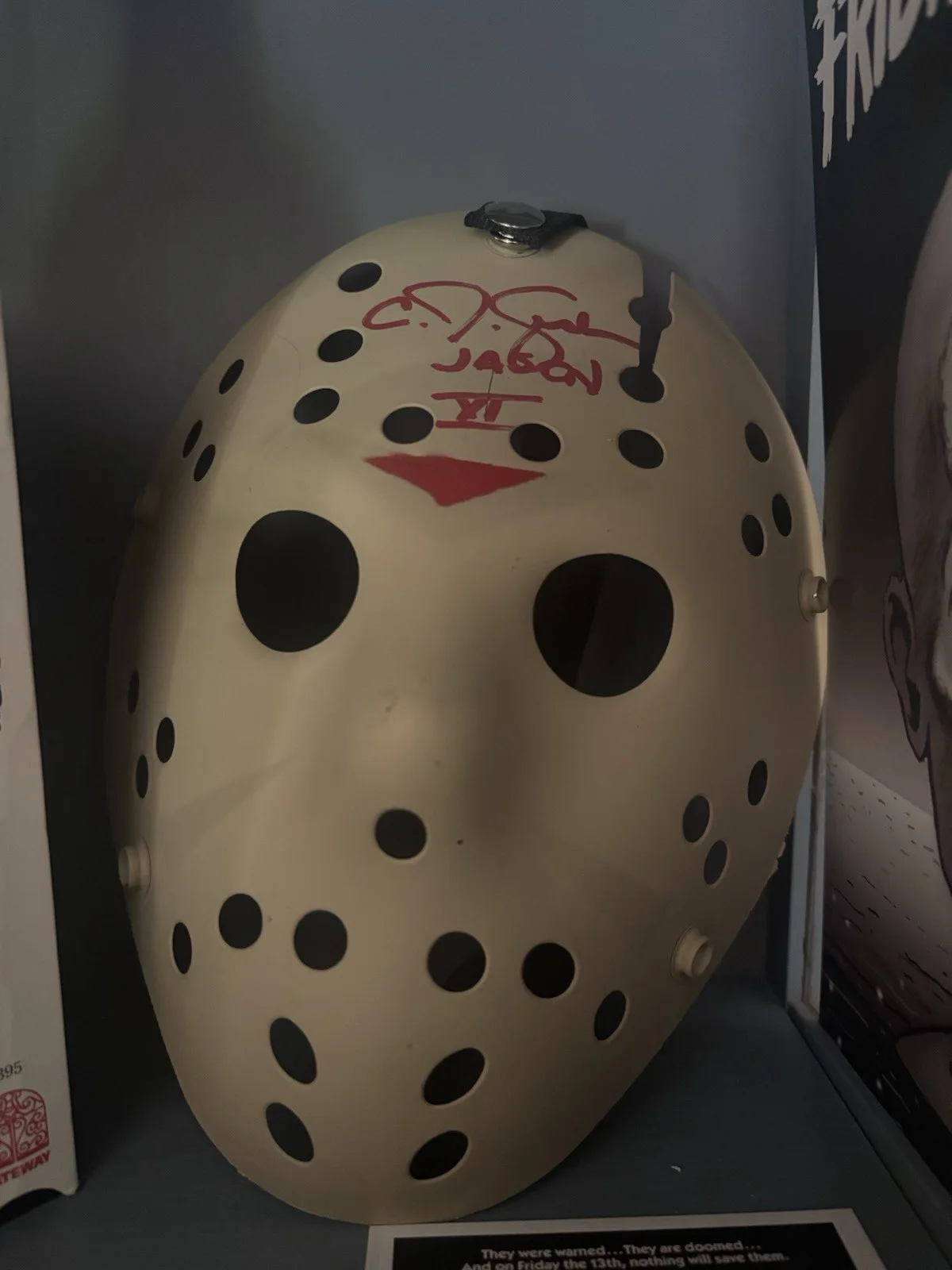 C.J. Graham Signed Hockey Mask! Friday The 13th Part 6, изображение 2