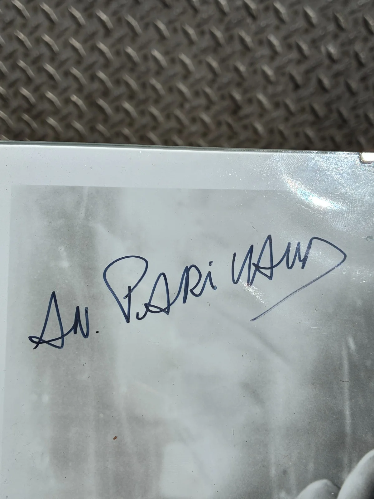 Anne Parillaud — Anne Parillaud Hand Signed Autograph 8x10 Photo - La Femme Nikita 1990 w/ COA, изображение 2