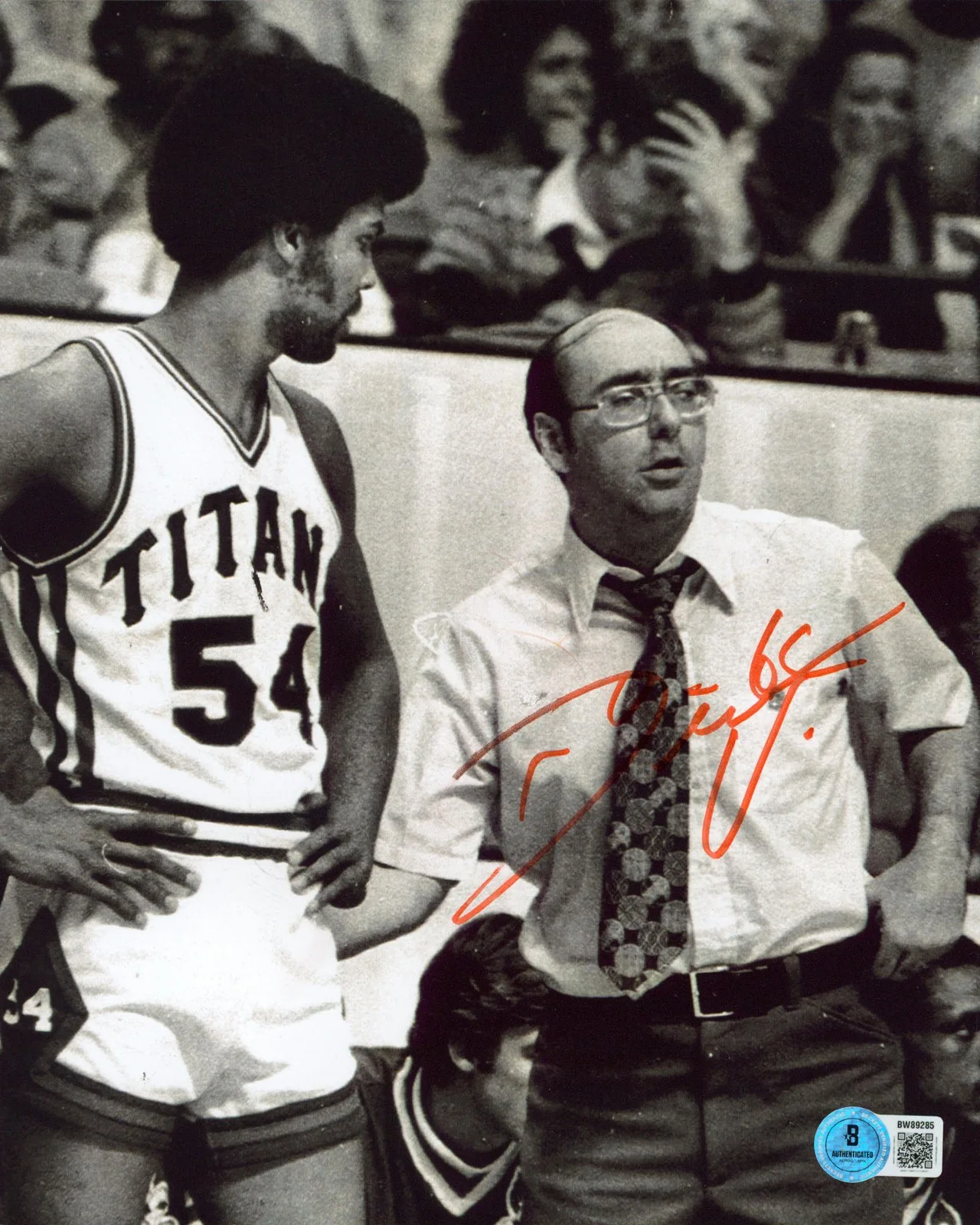 Dick Vitale — Dick Vitale Sportscaster Authentic Signed 8x10 Vertical Photo BAS #BW89285