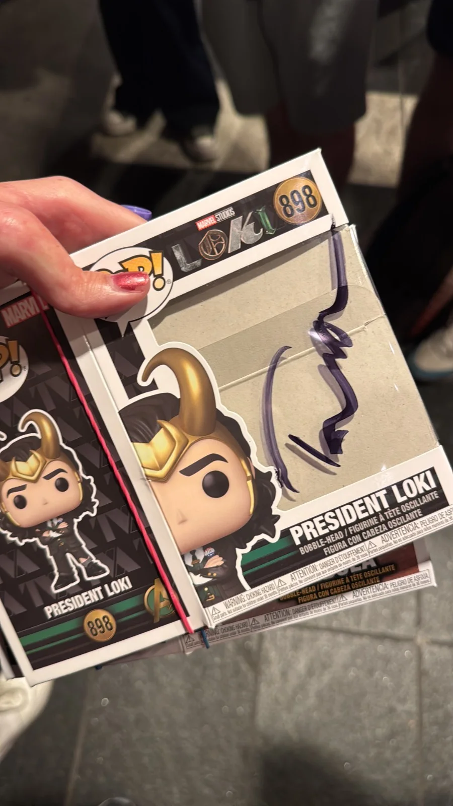 Tom Hiddleston SIGNED President Loki Funko Pop VIDEO PROOF marvel autograph, image 3