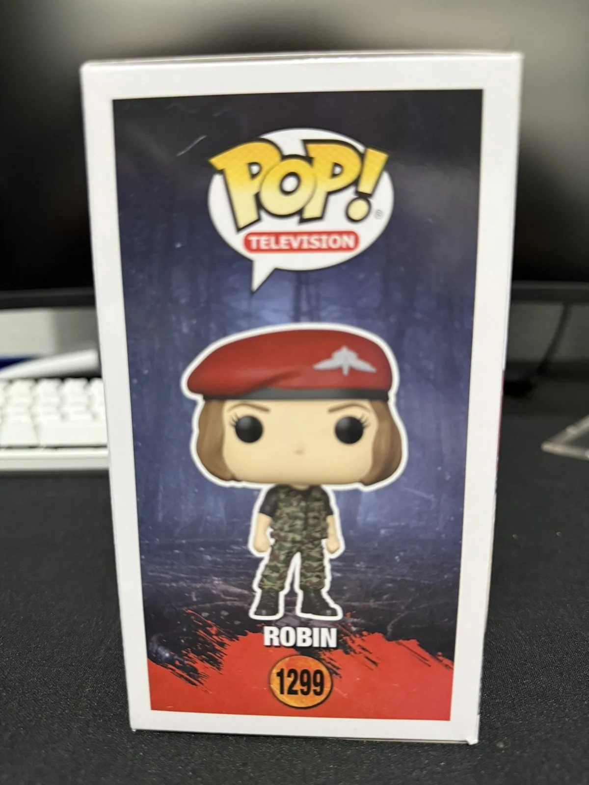 Maya Hawke — Maya Hawke Signed Autographed Robin Stranger Things Funko #1299 SWAU COA, image 2