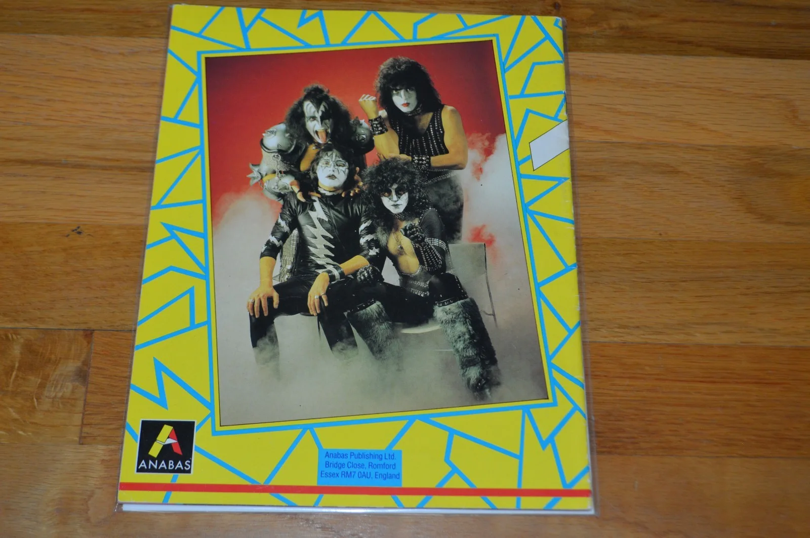 KISS Gene Simmons Autographed "Anabas" Vol 4 Magazine 1987 with PSA/DNA Hologram, изображение 4
