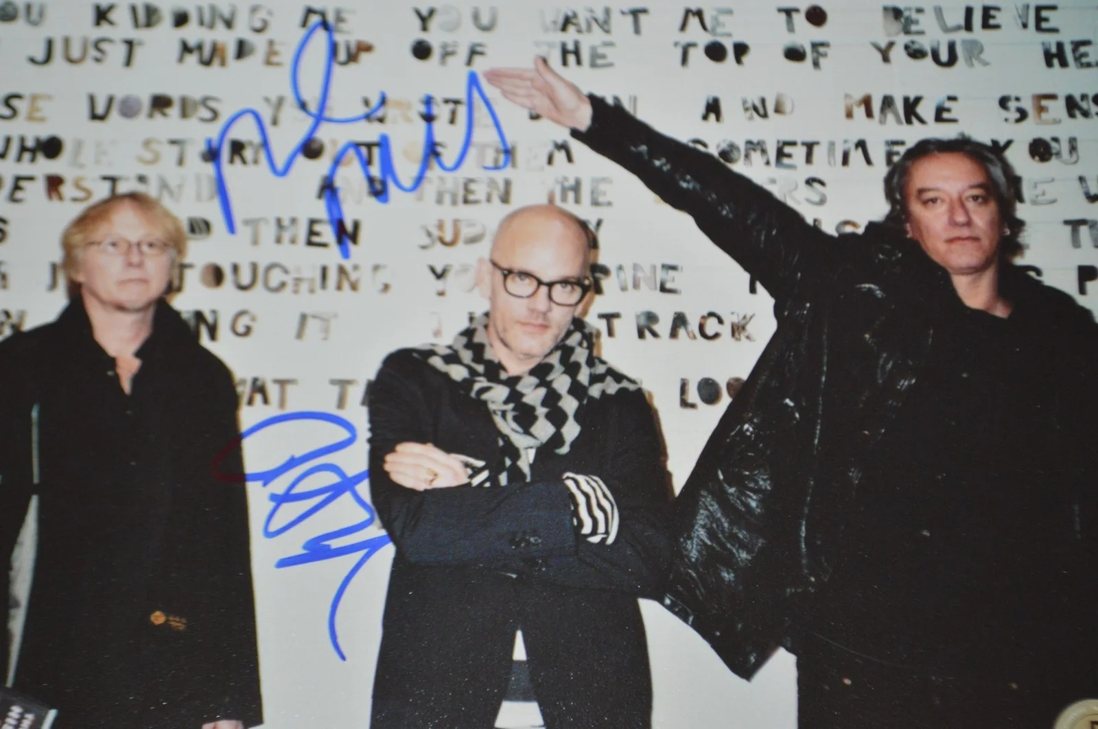 R.E.M. Mike Mills & Peter Buck Autographed 8x10 Photo with Beckett Hologram, изображение 5