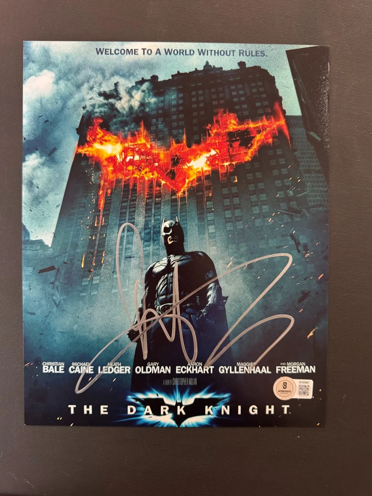 Aaron Eckhart — Aaron Eckhart Hot! signed autographed classic Batman TDK 8x10 photo Beckett BAS