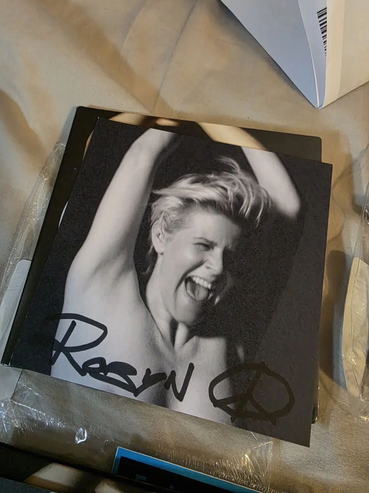 ROBYN - SEXISTENTIAL - 2026 CD ALBUM - AMAZON VERSION - WITH SIGNED ART CARD!, image 2