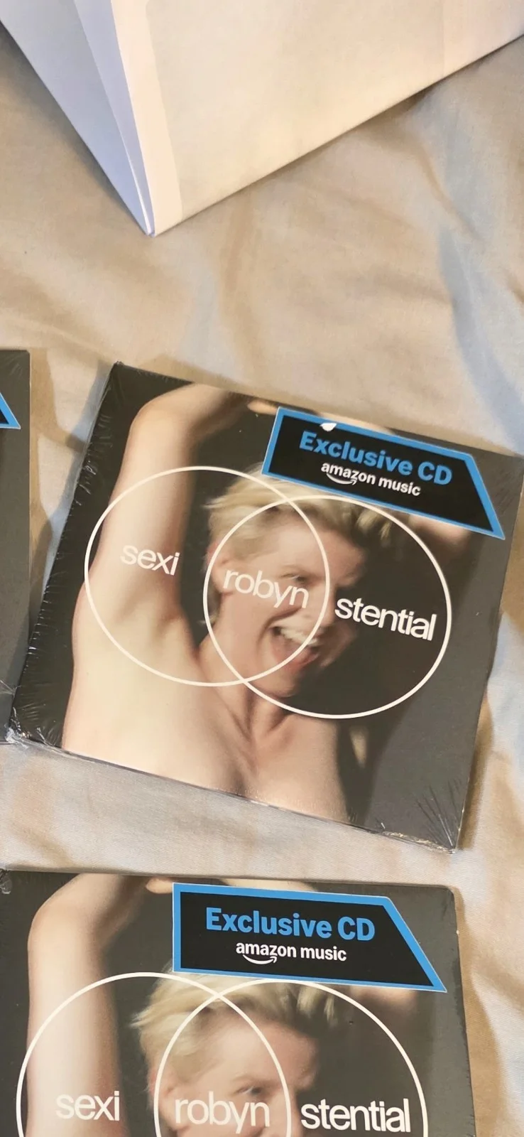 ROBYN - SEXISTENTIAL - 2026 CD ALBUM - AMAZON VERSION - WITH SIGNED ART CARD!, image 3