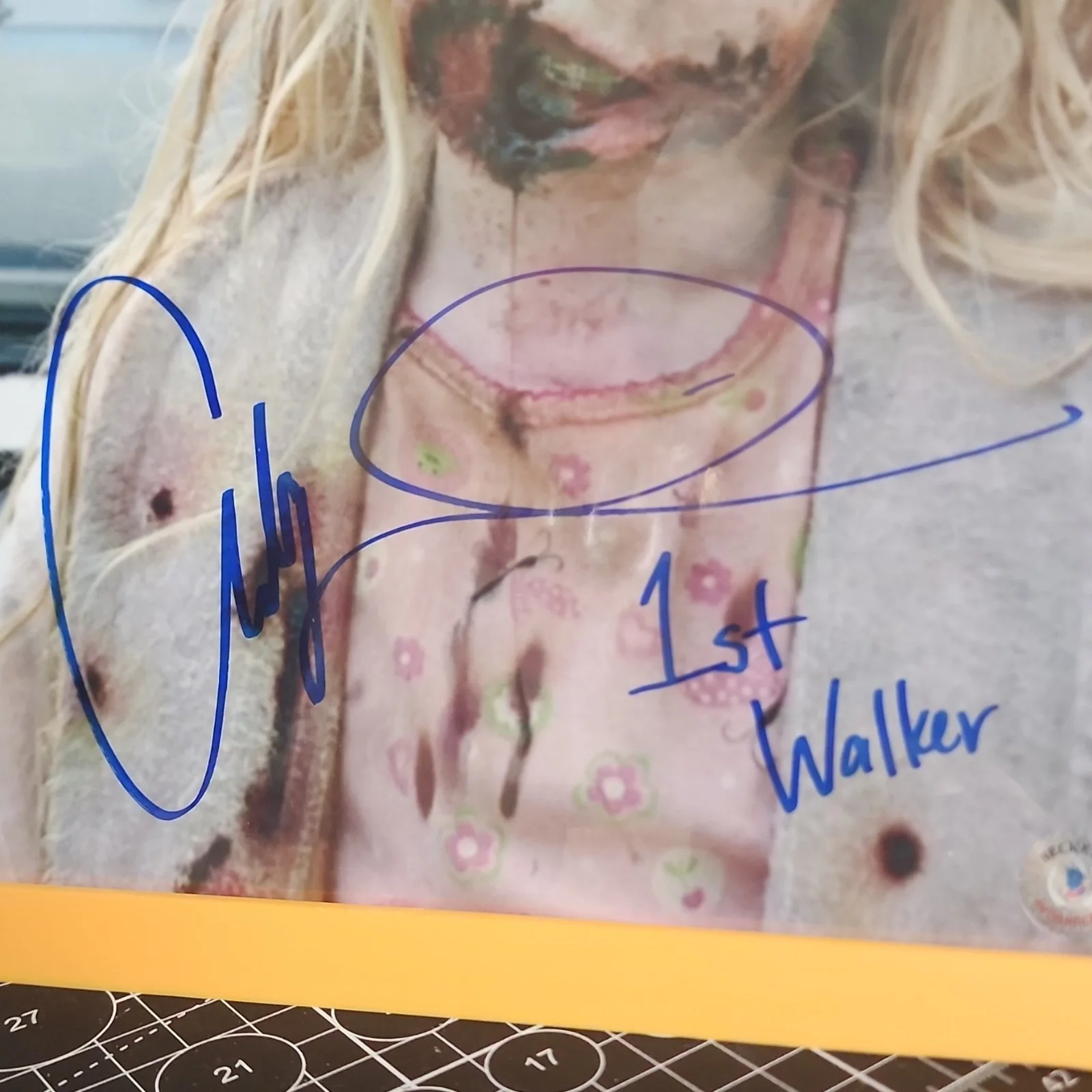 Addy Miller — Addy Miller Signed 8x10 Photo The Walking Dead "Teddy Bear Girl" Beckett BAS COA, image 3