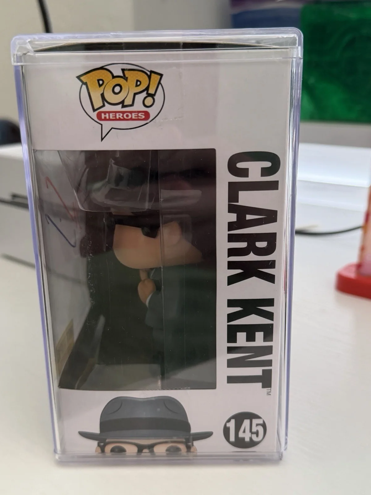 Dean Cain — Dean Cain signed Clark Kent Super Heroes Funko Pop #145 (Superman), изображение 5