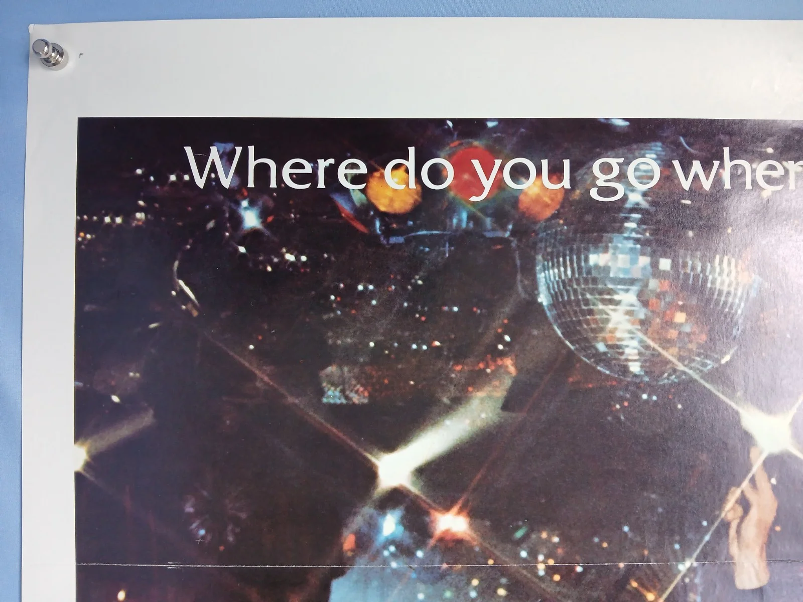 SATURDAY NIGHT FEVER (1977) original US tri-fold 27" x 41" one-sheet poster, изображение 2