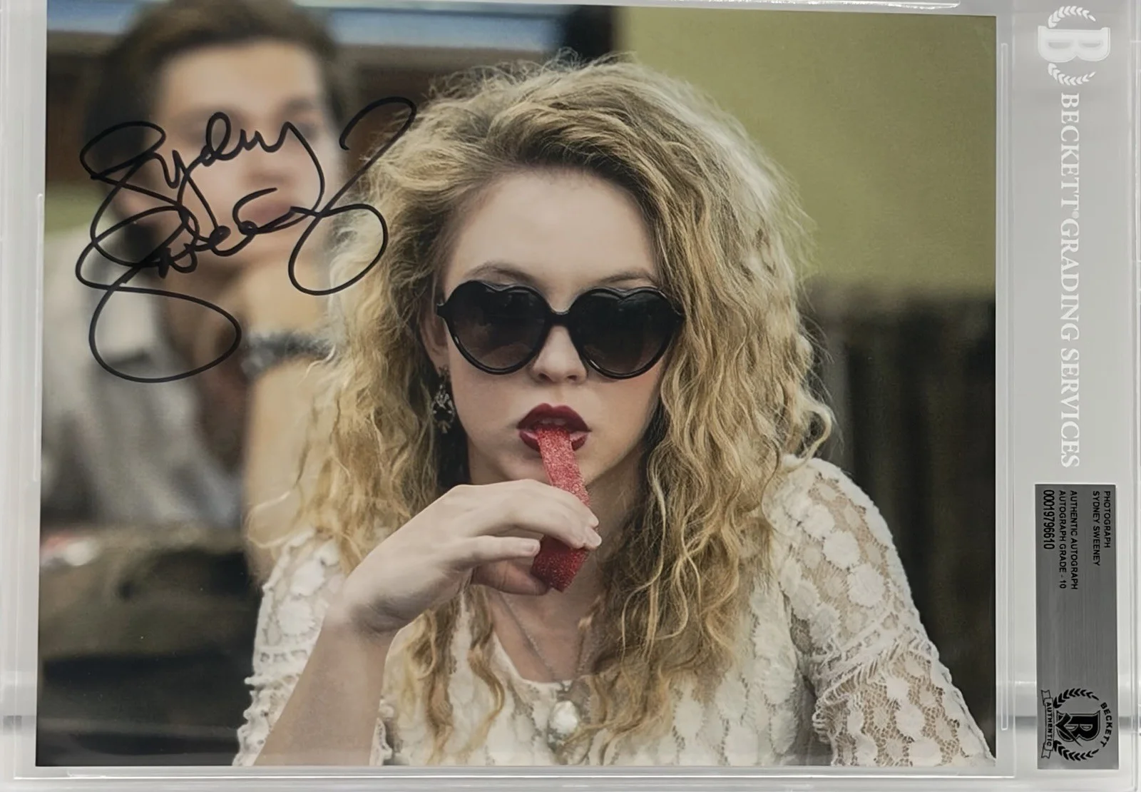 Sydney Sweeny — Sydney Sweeney Signed Encapsulated 8x10 Photo Euphoria BAS Autograph Grade 10