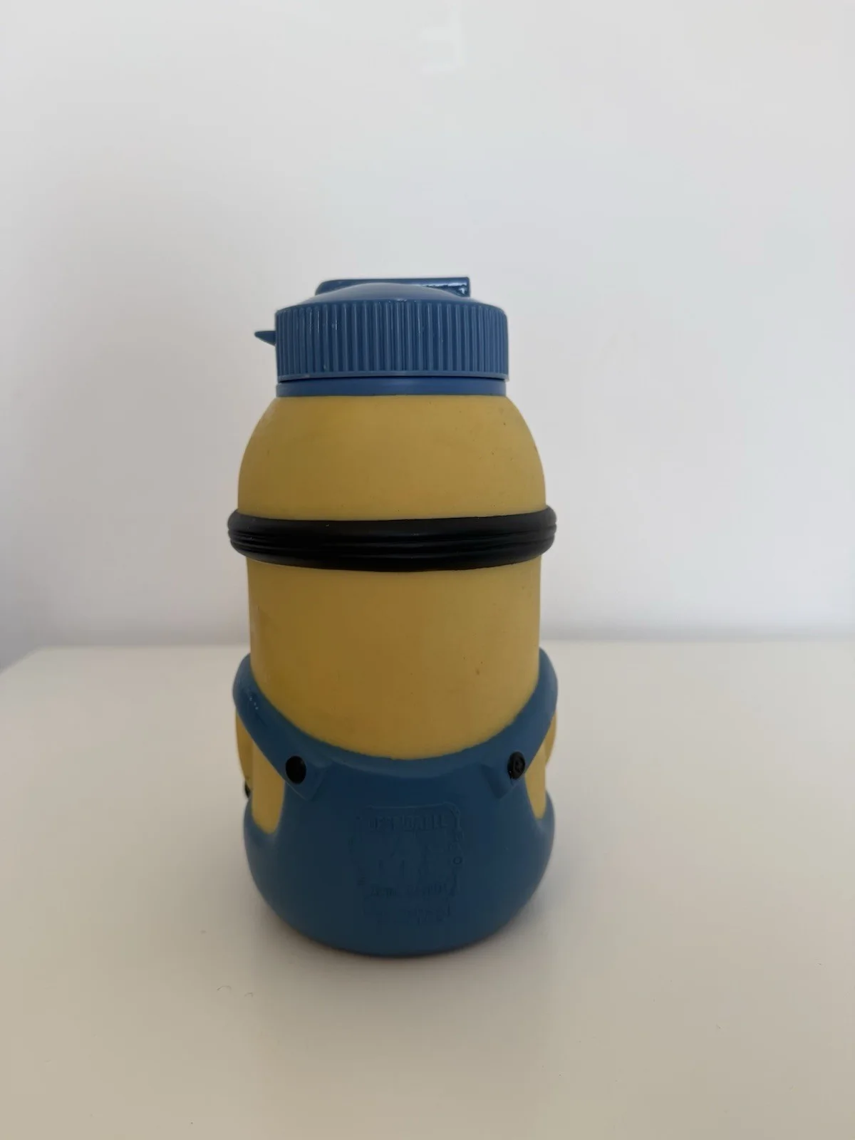 Universal Studios Despicable Me Minion Mayhem Souvenir Sipper Cup Drink Bottle, image 2