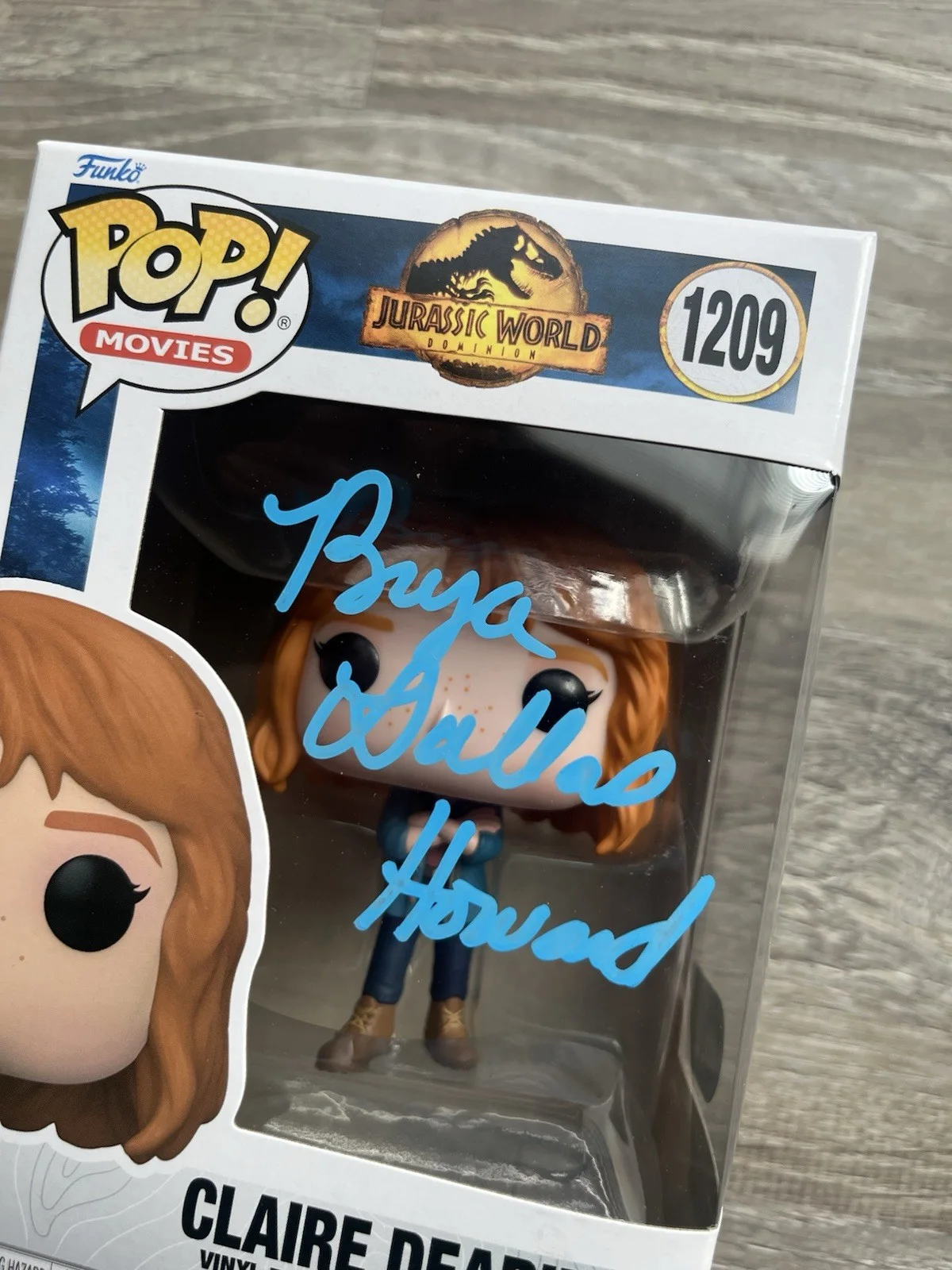 BRYCE DALLAS HOWARD — Bryce Dallas Howard Signed Claire Dearing Funko Pop SWAU COA Jurassic World, изображение 3