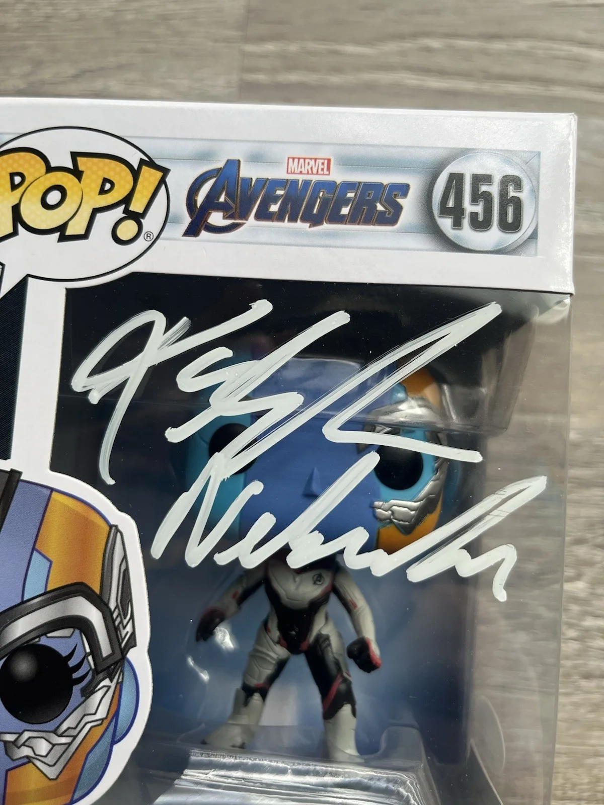 Karen Gillan — Karen Gillan Signed Nebula Funko Pop JSA COA Avengers Guardians Of The Galaxy, изображение 4