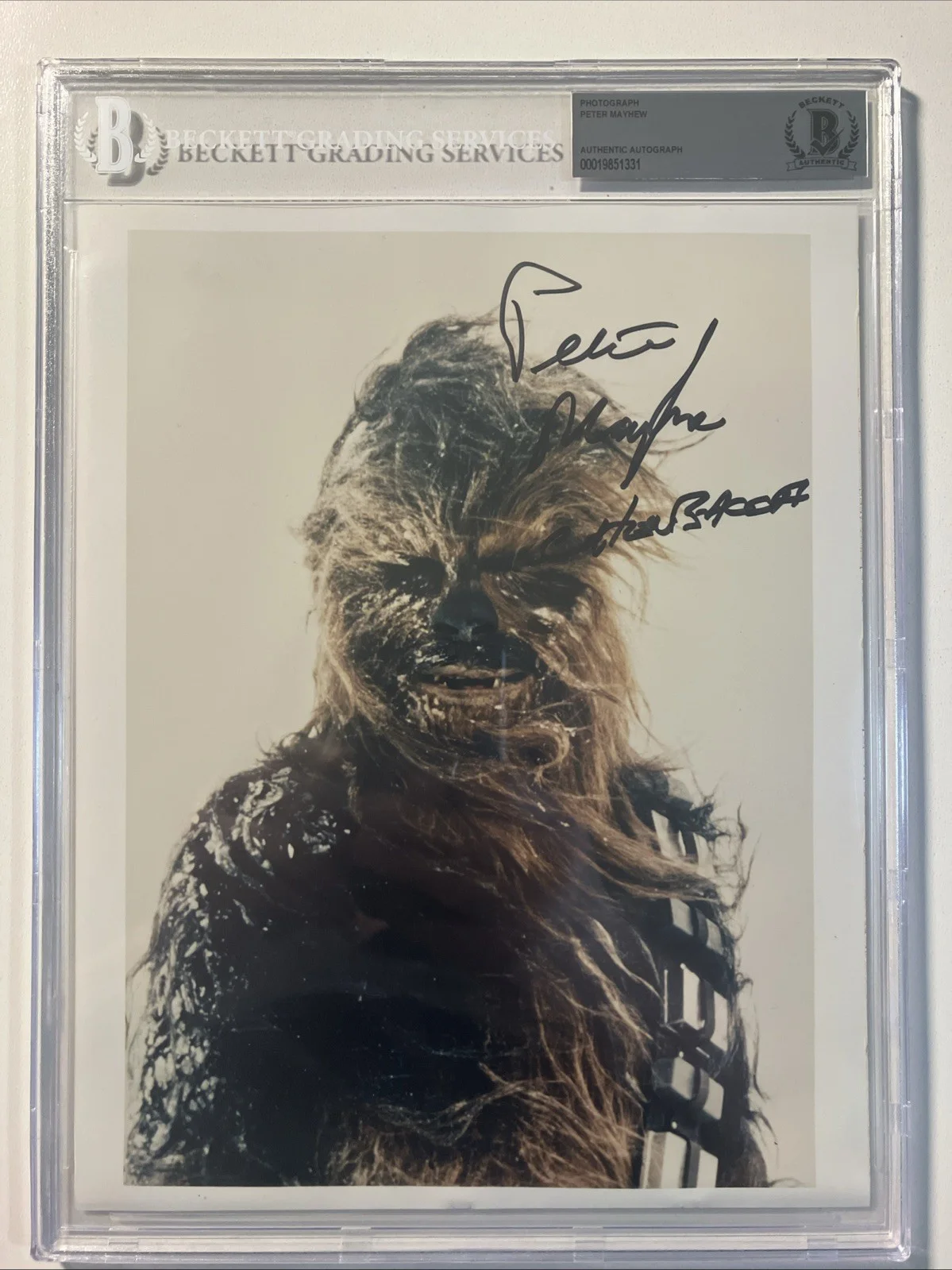 Peter Mayhew — Peter Mayhew Star Wars Chewbacca Signed Picture Photo BAS Beckett Authenticated