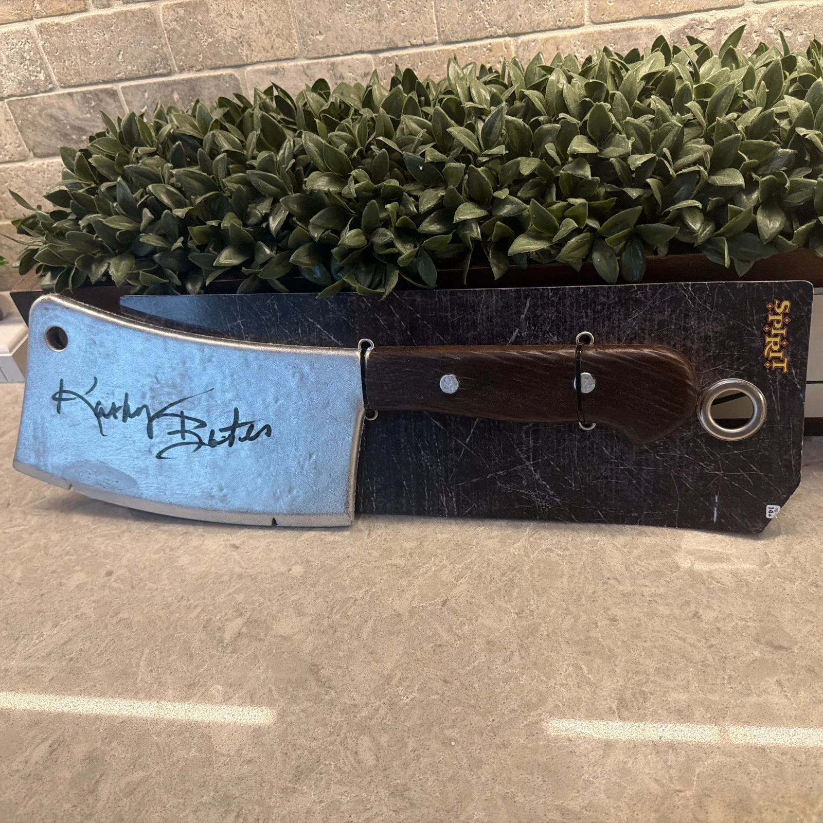 Kathy Bates — KATHY BATES SIGNED MISERY CLEAVER MOVIE PROP TOY AUTOGRAPH JSA COA, image 5