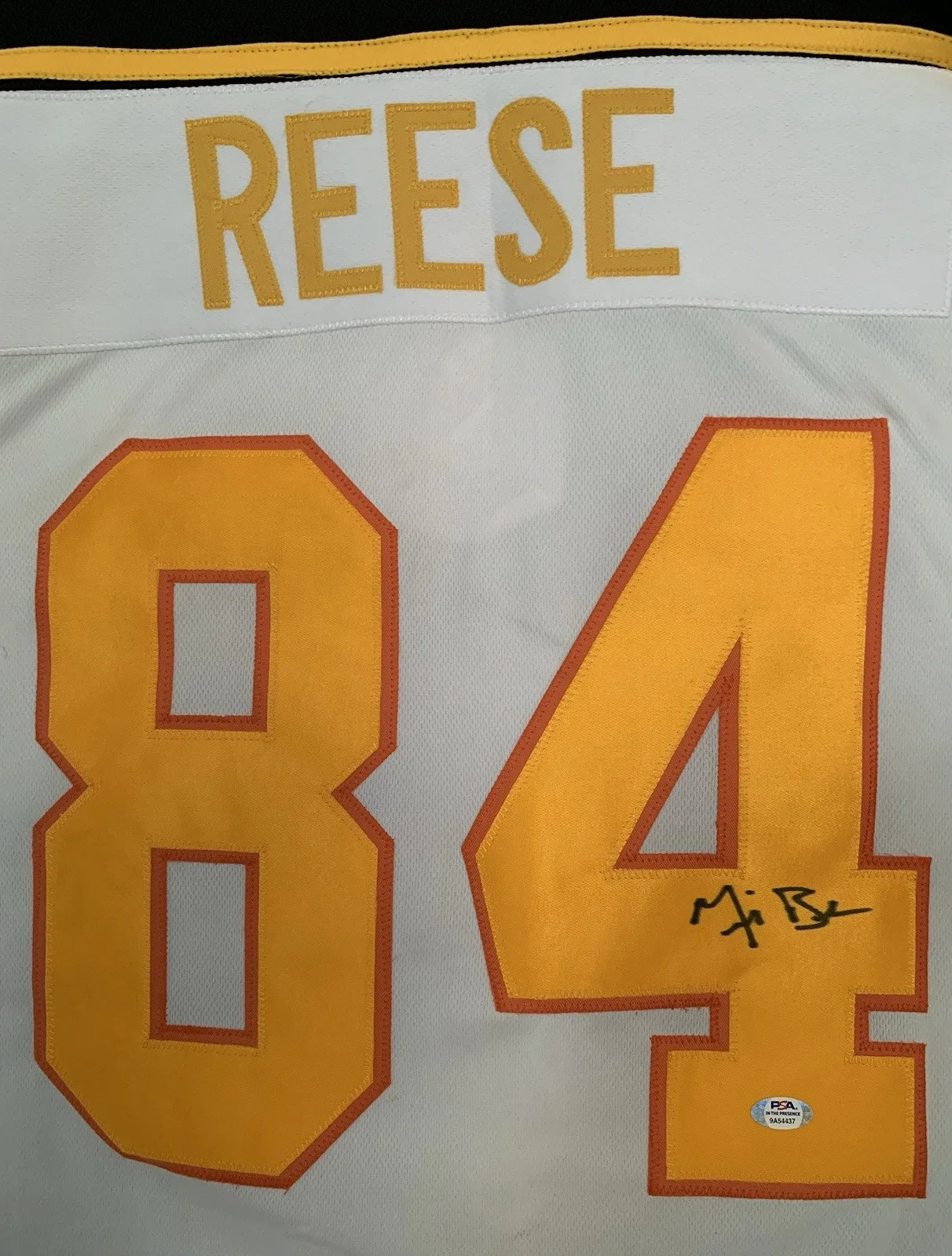 Michael Biehn — Michael Biehn Signed Autographed Kyle Reese Jersey The Terminator with PSA COA., image 4