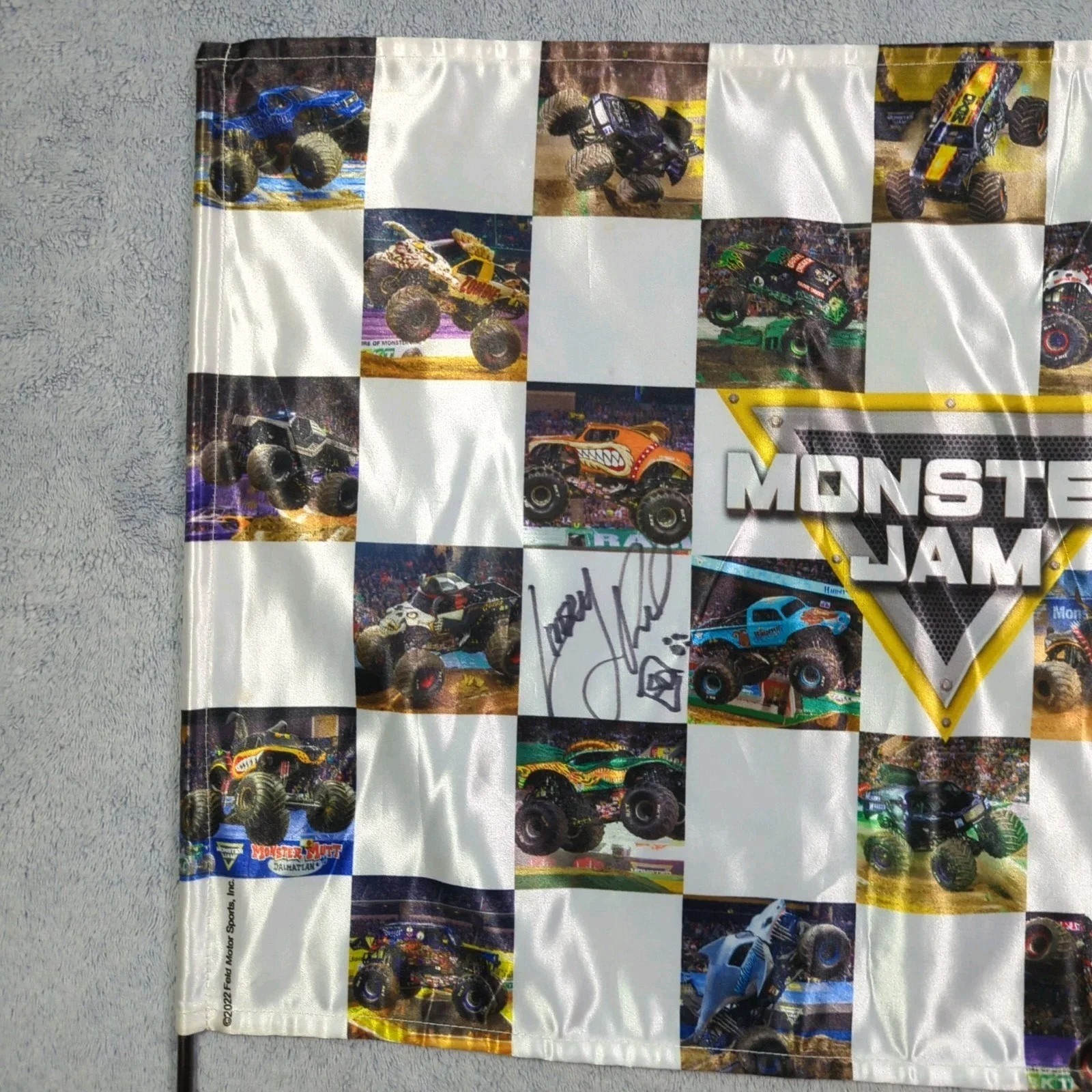 Megalodon / MORE — Autographed 2022 Monster Jam Flag 21”x15” Signed By 4 Drivers, image 2