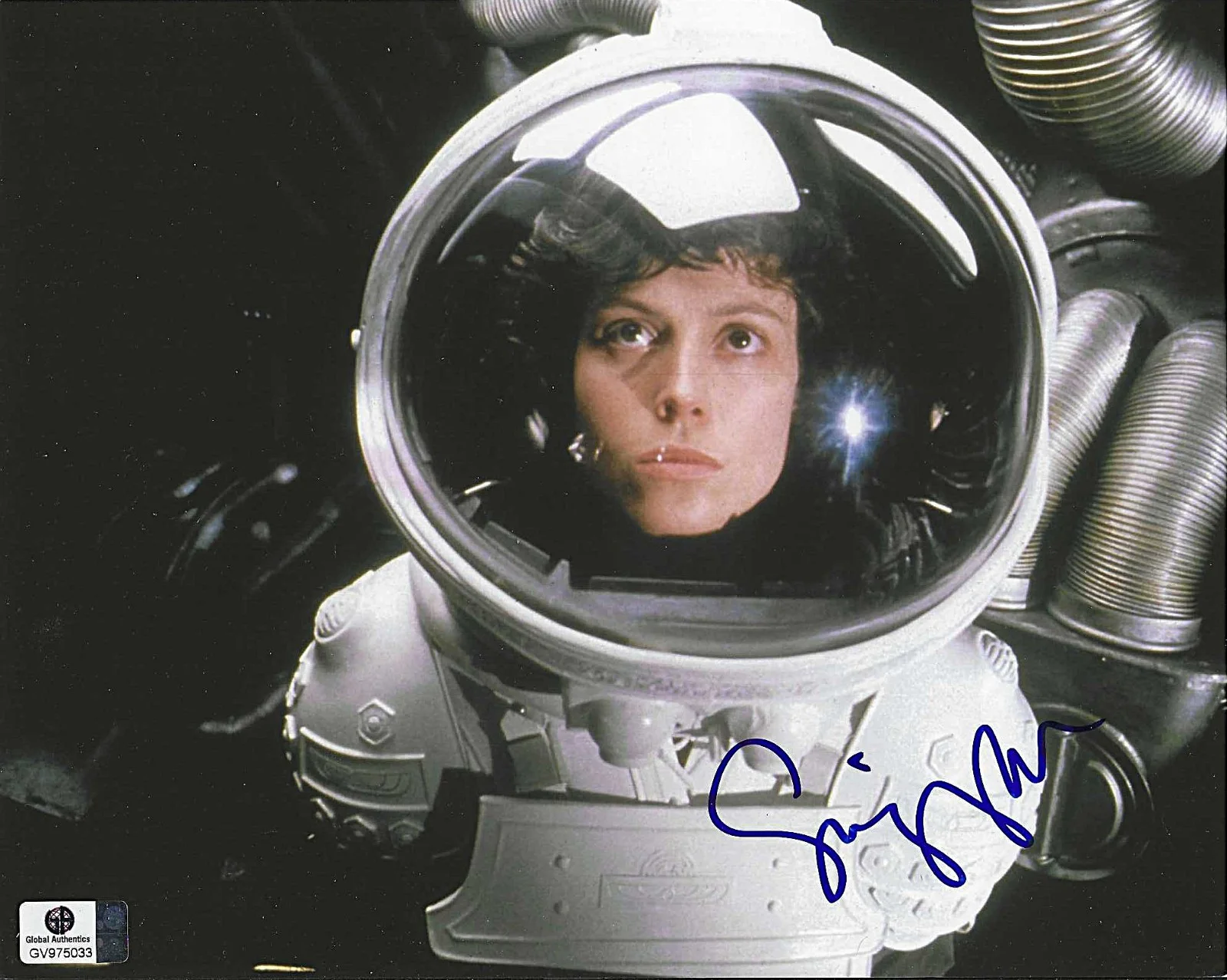SIGOURNEY WEAVER — SIGOURNEY WEAVER HAND SIGNED PHOTO "ALIEN" ELLEN RIPLEY 10x8 COA - GA, изображение 2