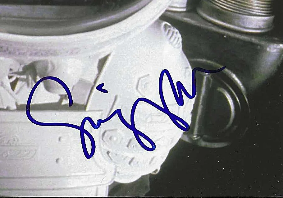 SIGOURNEY WEAVER — SIGOURNEY WEAVER HAND SIGNED PHOTO "ALIEN" ELLEN RIPLEY 10x8 COA - GA, изображение 3