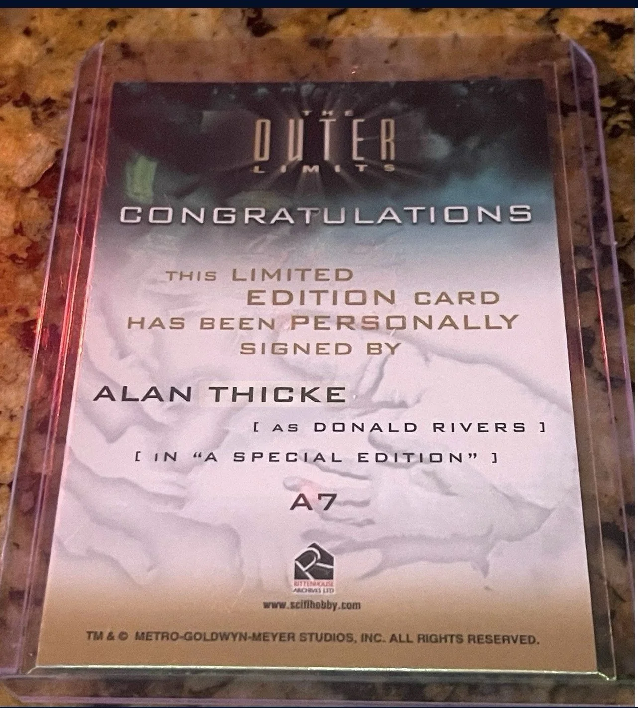 ALAN THICKE SIGNED “THE OUTER LIMITS” SP CARD, изображение 2