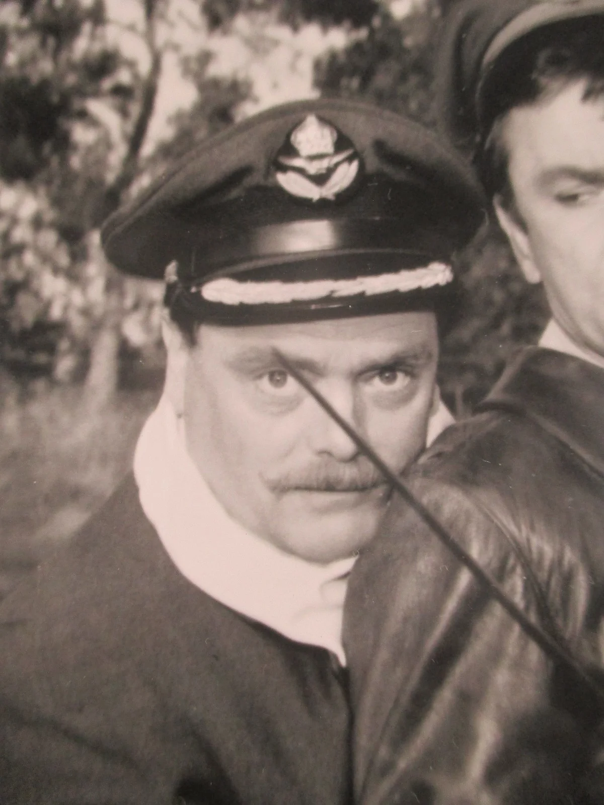 HOGANS HEROS - BERNARD FOX - Signed Original 8x10 Photo Col CRITTENDON Unique, изображение 5