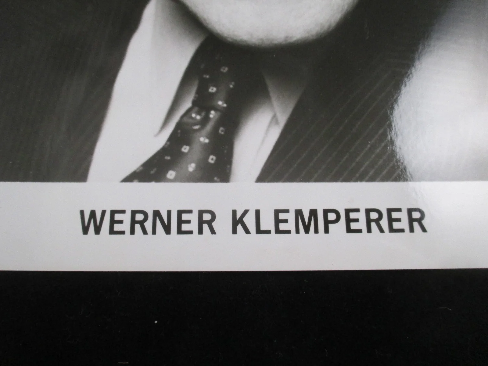 WERNER KLEMPERER — WERNER KLEMPERER AUTOGRAPHED 8X10 HOGANS HEROES #2 COL. KLINK, image 3