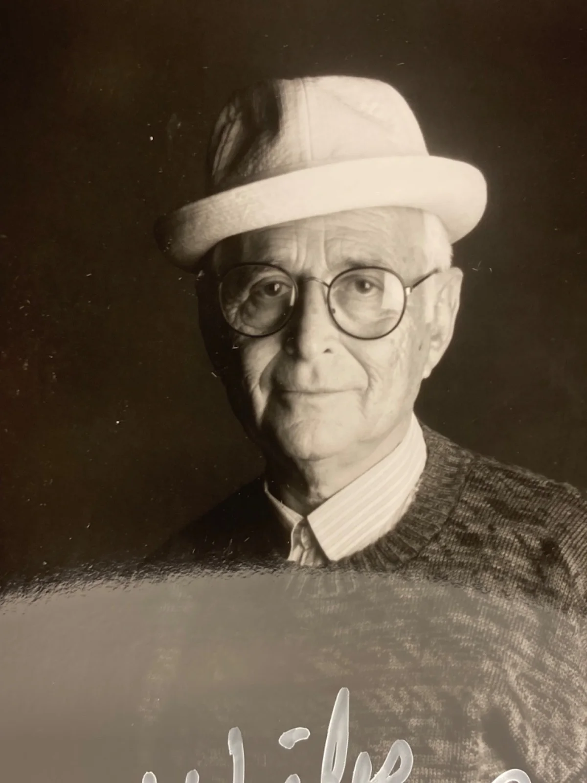 Hand SIGNED Norman Lear 8x10 Photo (Nice White Marker) All In The Family, image 5