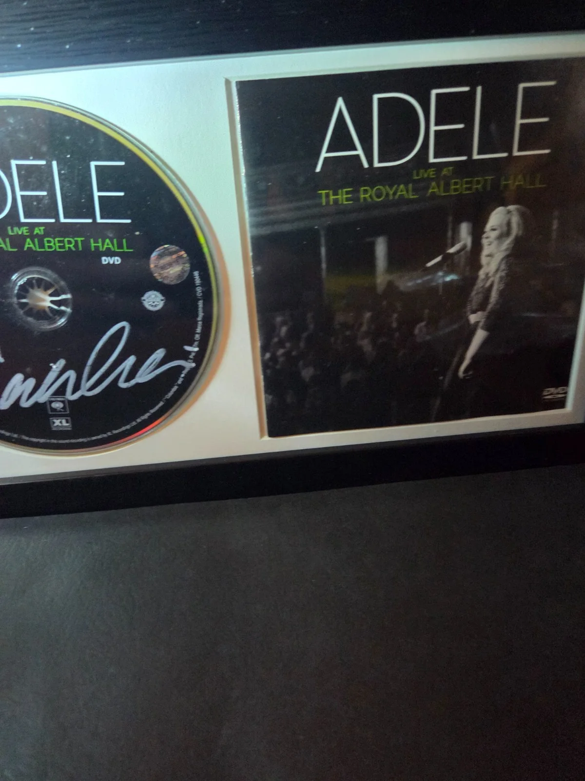 ADELE signed "THE ROYAL ALBERT HALL LIVE "CD ALBUM framed ICONZ coa free shiping, изображение 3