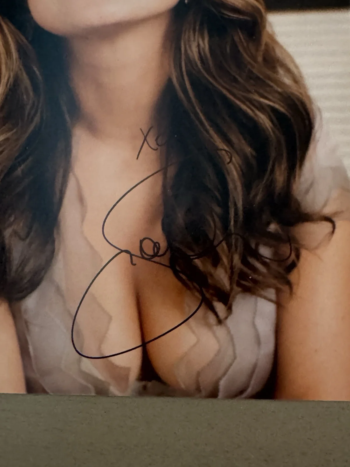 Giada De Laurentiis — Giada De Laurentiis Signed 8x10 Color Cleavage Photo Food Network Celebrity Chef, изображение 2