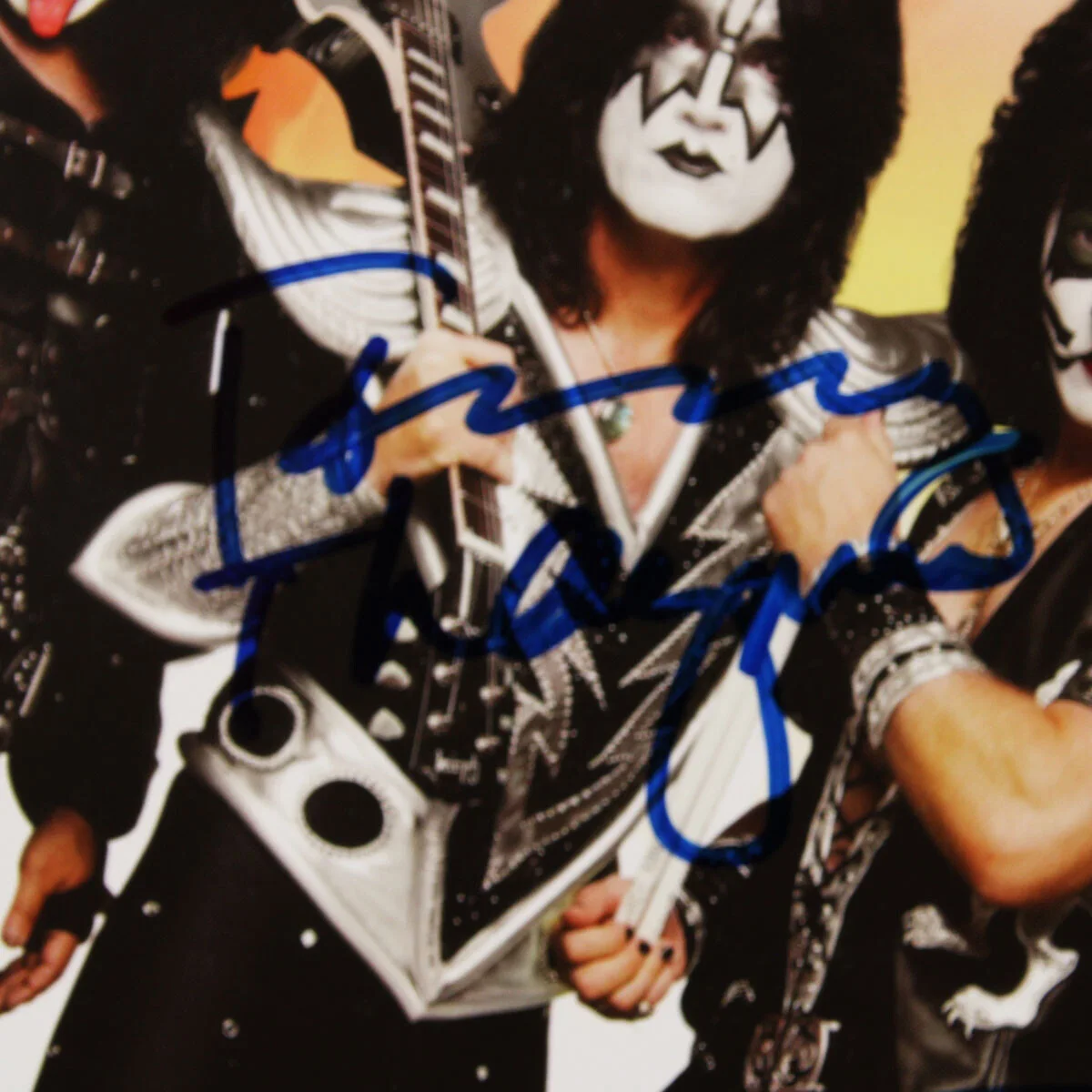 KISS Band Signed Photo 8x10 (4) Sigs. Incl. Gene Simmons, Paul Stanley, etc. ..., изображение 3