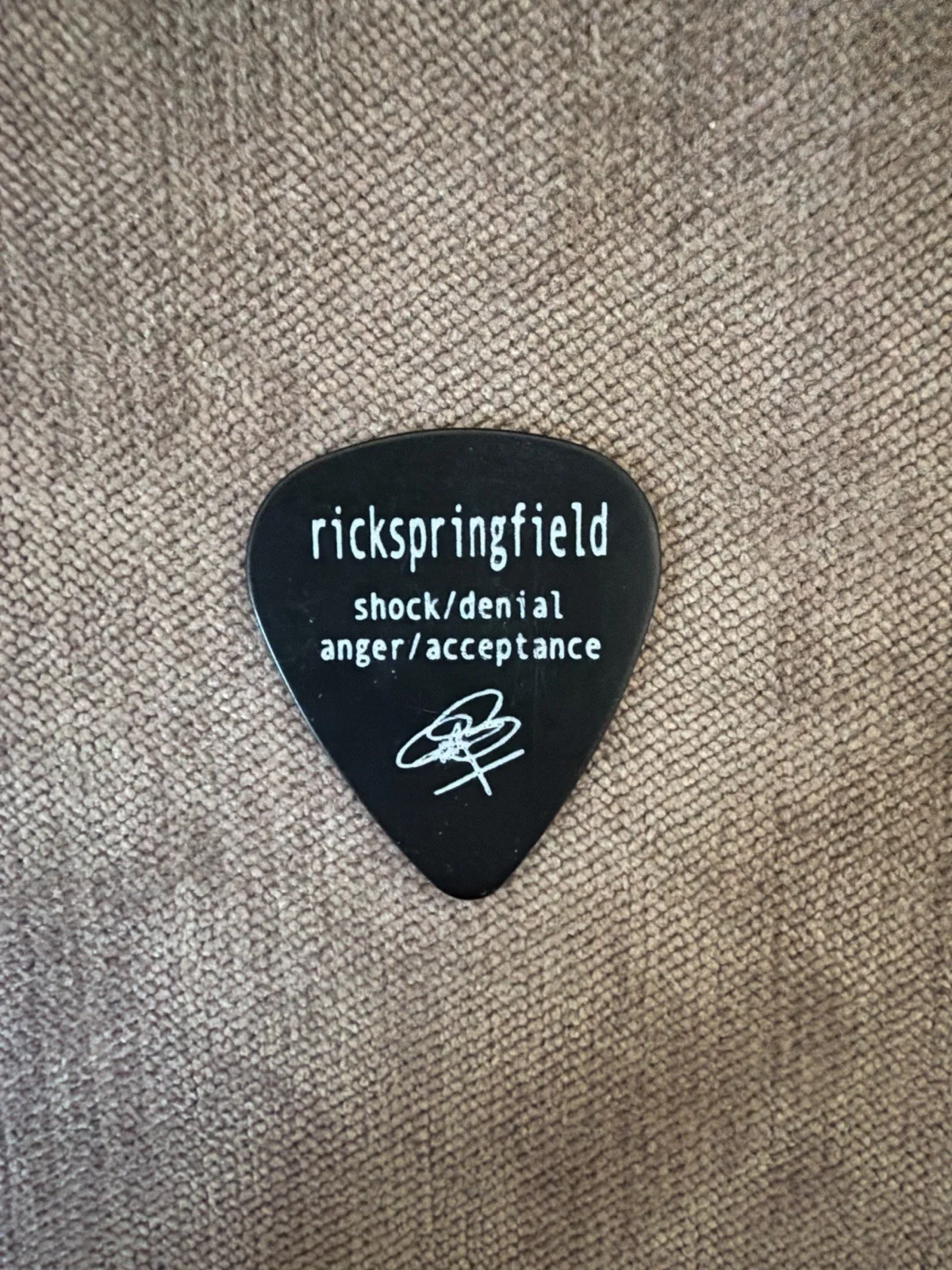 Rick Springfield Signed Jessie’s Girl 7x7 Sleeve + Tour Pick Poster Auto, изображение 3
