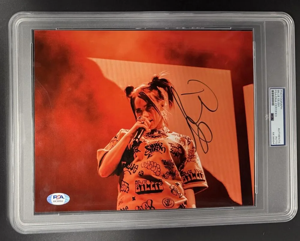 Billie Eilish — Billie Eilish Signed Autograph Performance PSA/DNA COA Encapsulated 8x10 Photo