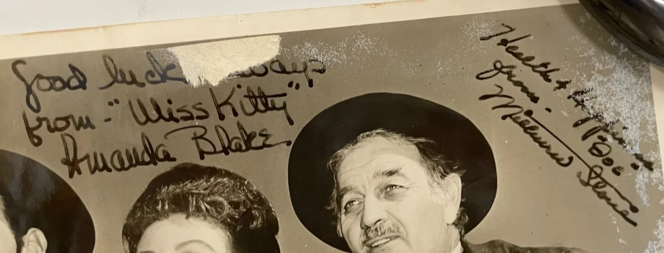 Original Dennis Weaver Amanda Blake & Milburn Stone Gunsmoke Autographs, изображение 3