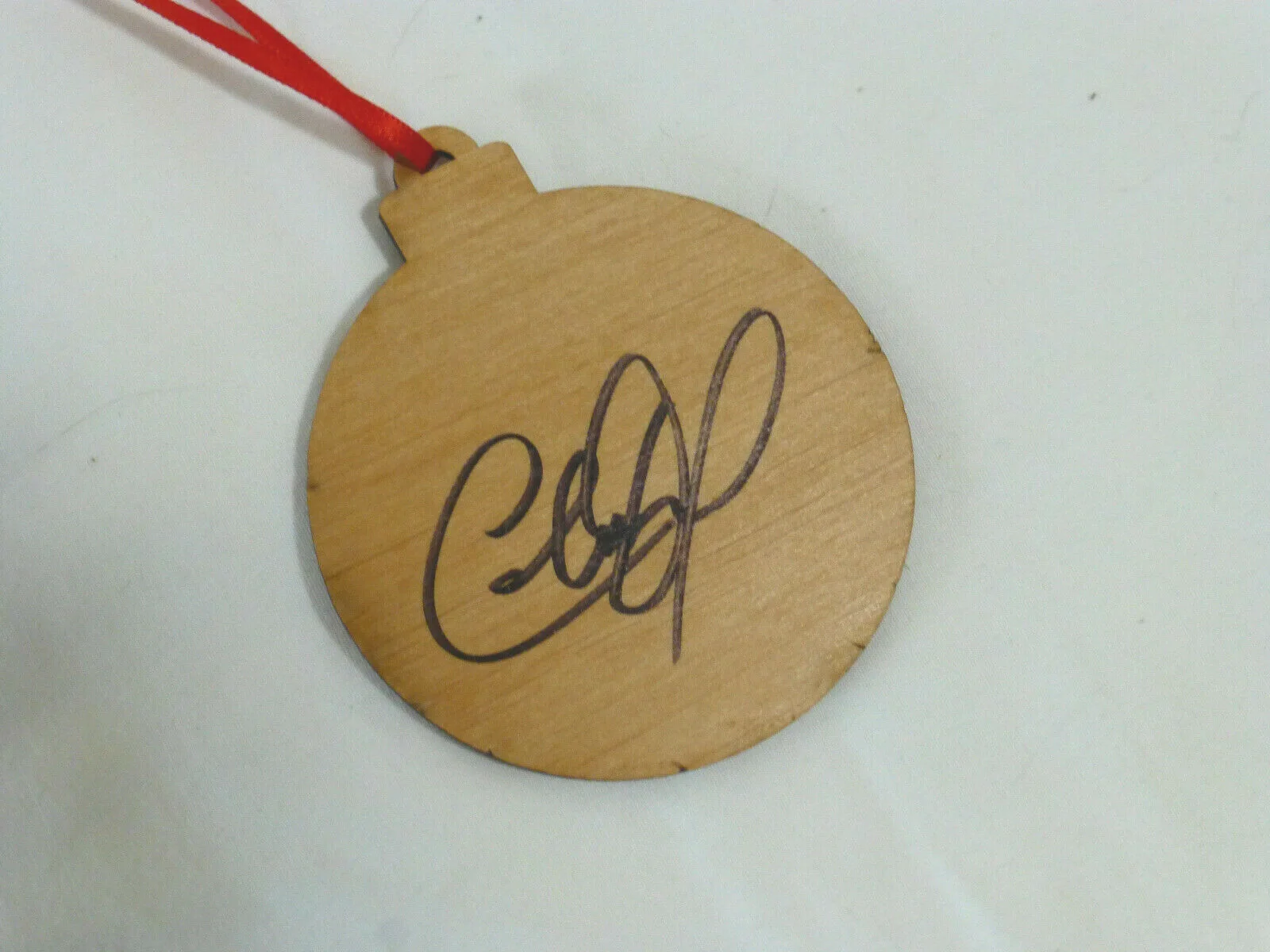 Charlie Daniels Christmas Ornament Wood Signed Autographed, изображение 2