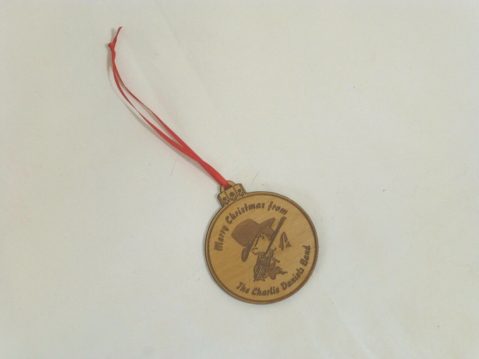 Charlie Daniels Christmas Ornament Wood Signed Autographed, изображение 3