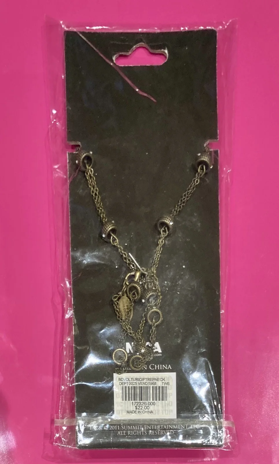 The Twilight Saga - Breaking Dawn Part One - Volturi’s Gift Necklace - 2011 NECA, image 4