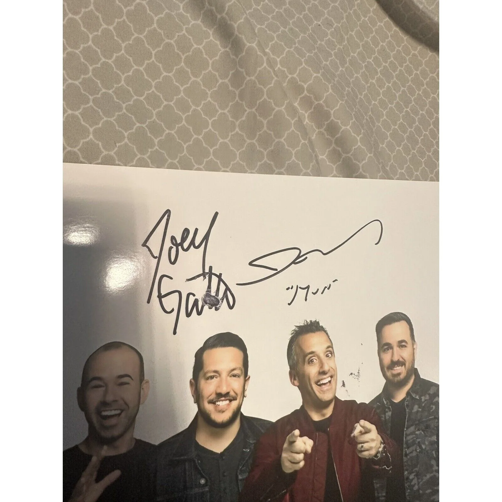 IMPRACTICAL JOKERS SIGNED 8X10 MURR & JOE GATTO AUTOGRAPHED SMUDGED, изображение 2