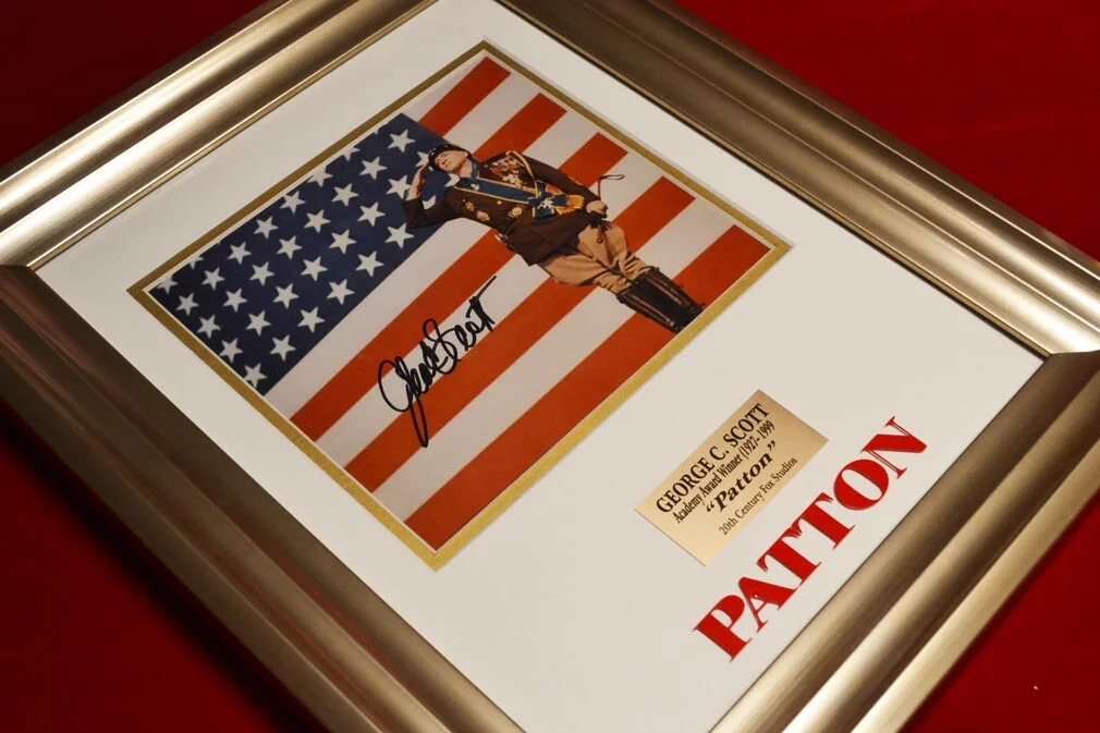 GEORGE C. SCOTT — George C. Scott SIGNED AUTOGRAPH "PATTON" PHOTO, DVD, Frame, COA UACC, 22k Stamp, изображение 2