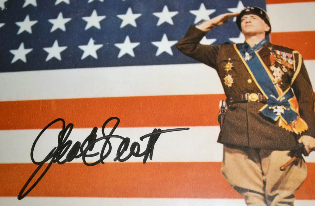 GEORGE C. SCOTT — George C. Scott SIGNED AUTOGRAPH "PATTON" PHOTO, DVD, Frame, COA UACC, 22k Stamp, изображение 3