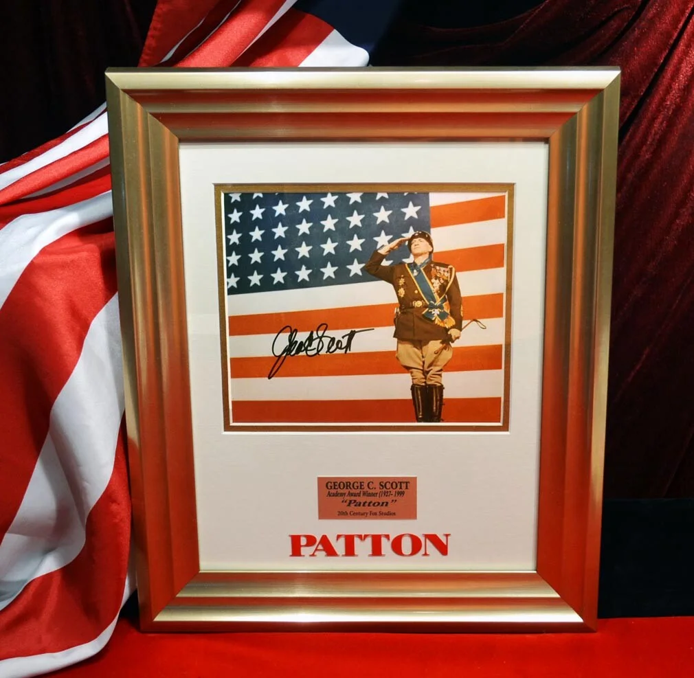 GEORGE C. SCOTT — George C. Scott SIGNED AUTOGRAPH "PATTON" PHOTO, DVD, Frame, COA UACC, 22k Stamp, изображение 5