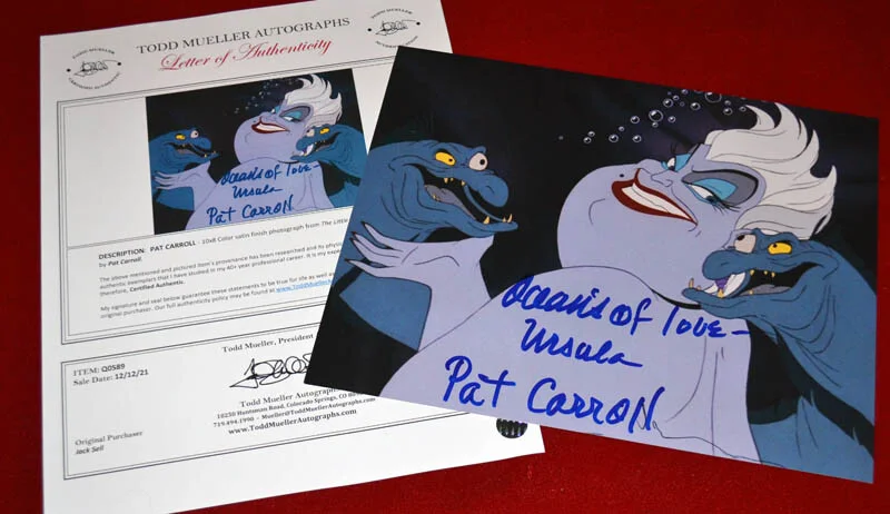 JODI BENSON, HALLE BAILEY, PAT CARROLL, CHRISTOPHER BARNES, More — LITTLE MERMAID Signed x6 Cast Autographs, COA UACC, FRAME, Blu DVD, HALLE BAILEY, изображение 5