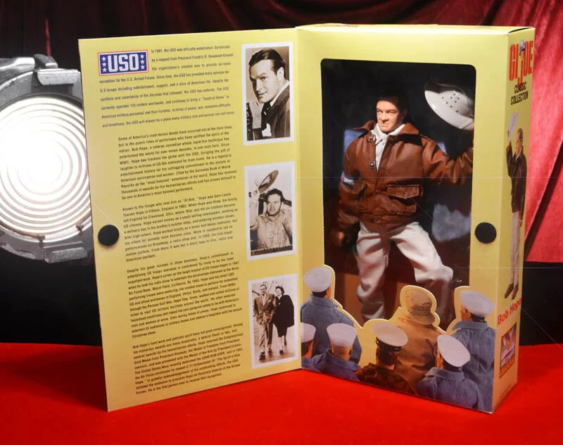 BOB HOPE — BOB HOPE Signed AUTOGRAPH Frame PHOTO, DVD, GI Joe DOLL, COA, UACC #228 GIFT SET, изображение 3