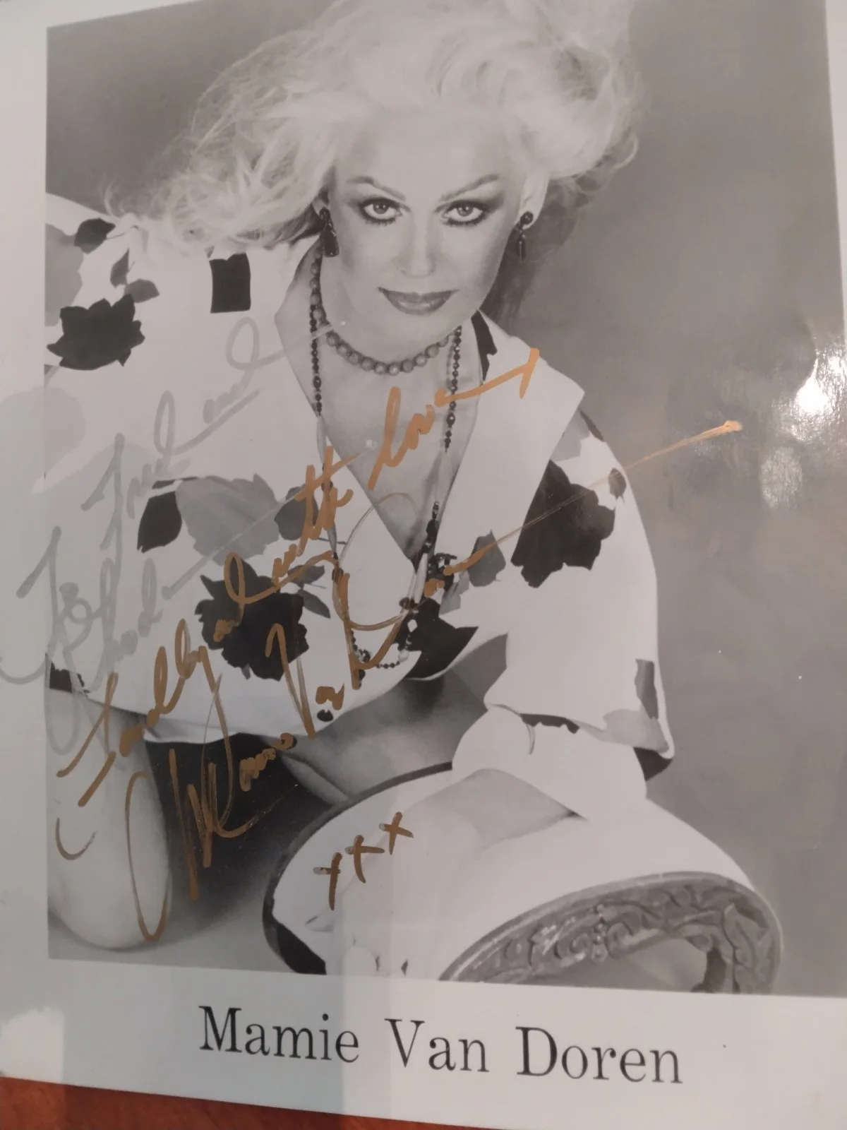 Mamie Van Doren — Lot of (3) signed Mamie Van Doren BW 8x10 photos autographed, изображение 2