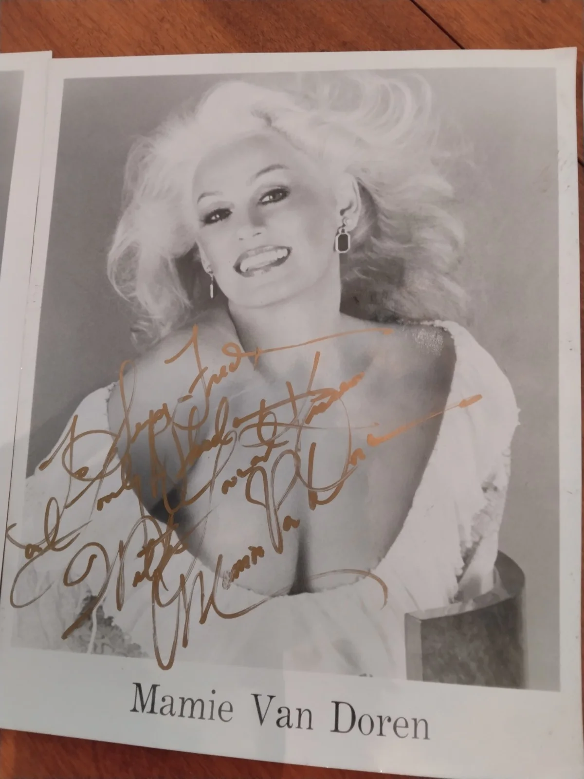 Mamie Van Doren — Lot of (3) signed Mamie Van Doren BW 8x10 photos autographed, изображение 3