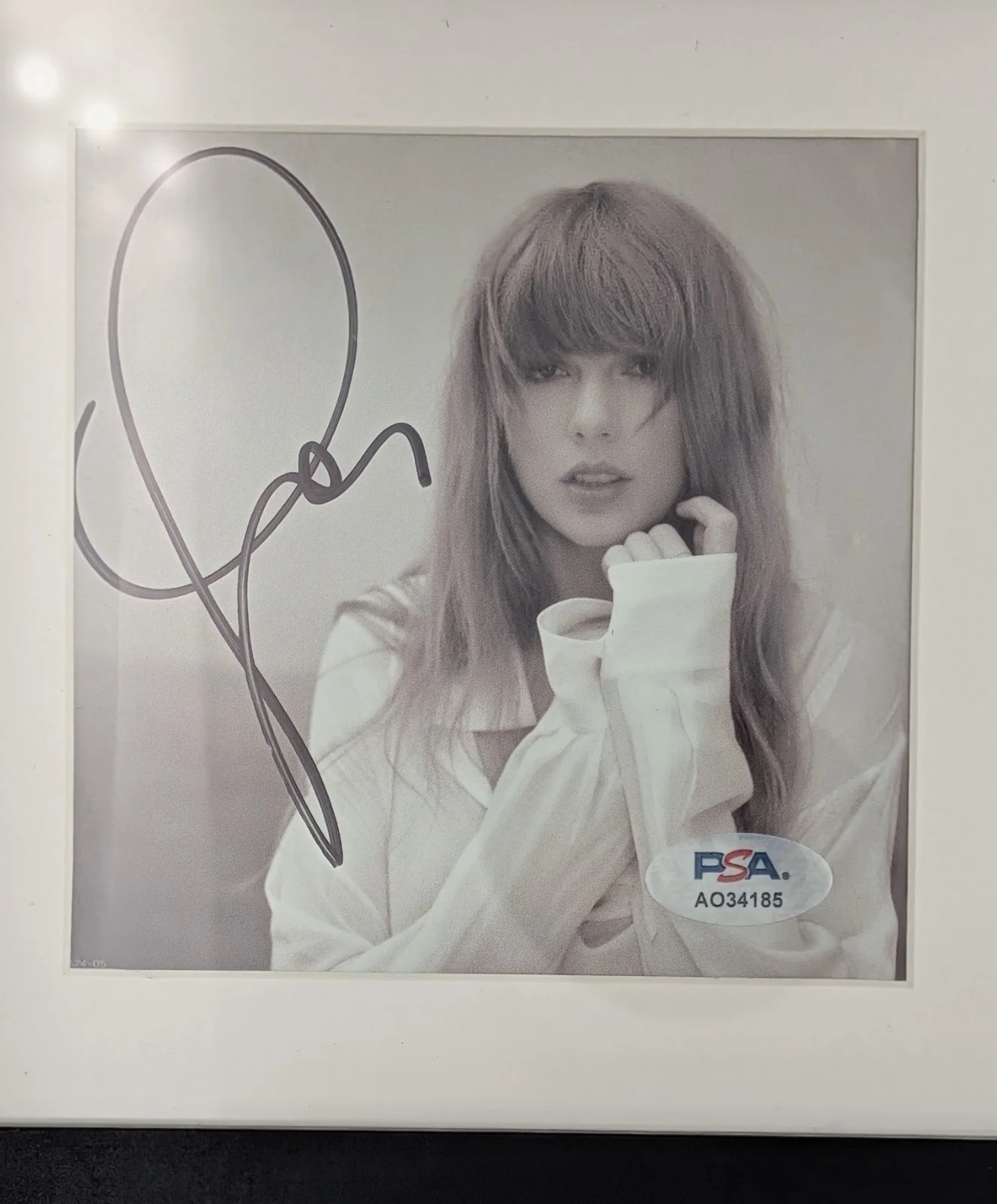 Taylor Swift Signed TTPD The Manuscript CD Framed Display - PSA DNA Auth AO34185, image 3