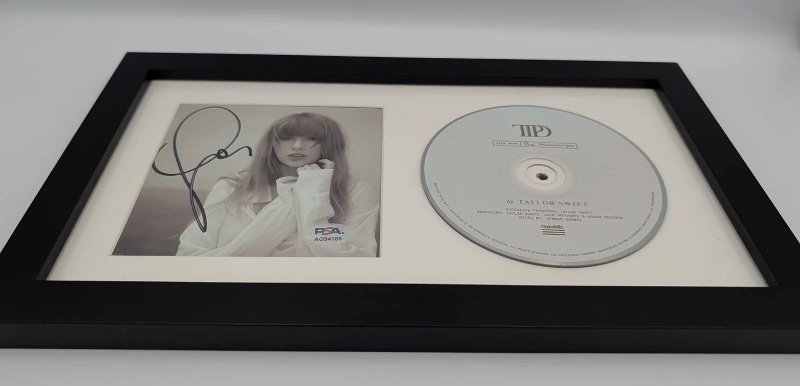 Taylor Swift Signed TTPD The Manuscript CD Framed Display - PSA DNA Auth AO34185, image 5