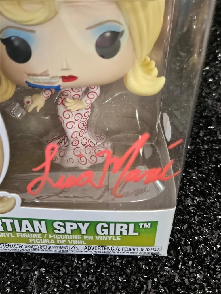 LISA MARIE SMITH MARTIAN SPY GIRL — LISA MARIE SMITH HAND SIGNED AUTOGRAPHED FUNKO POP MARS ATTACK SPY GIRL W/ COA 2, изображение 3