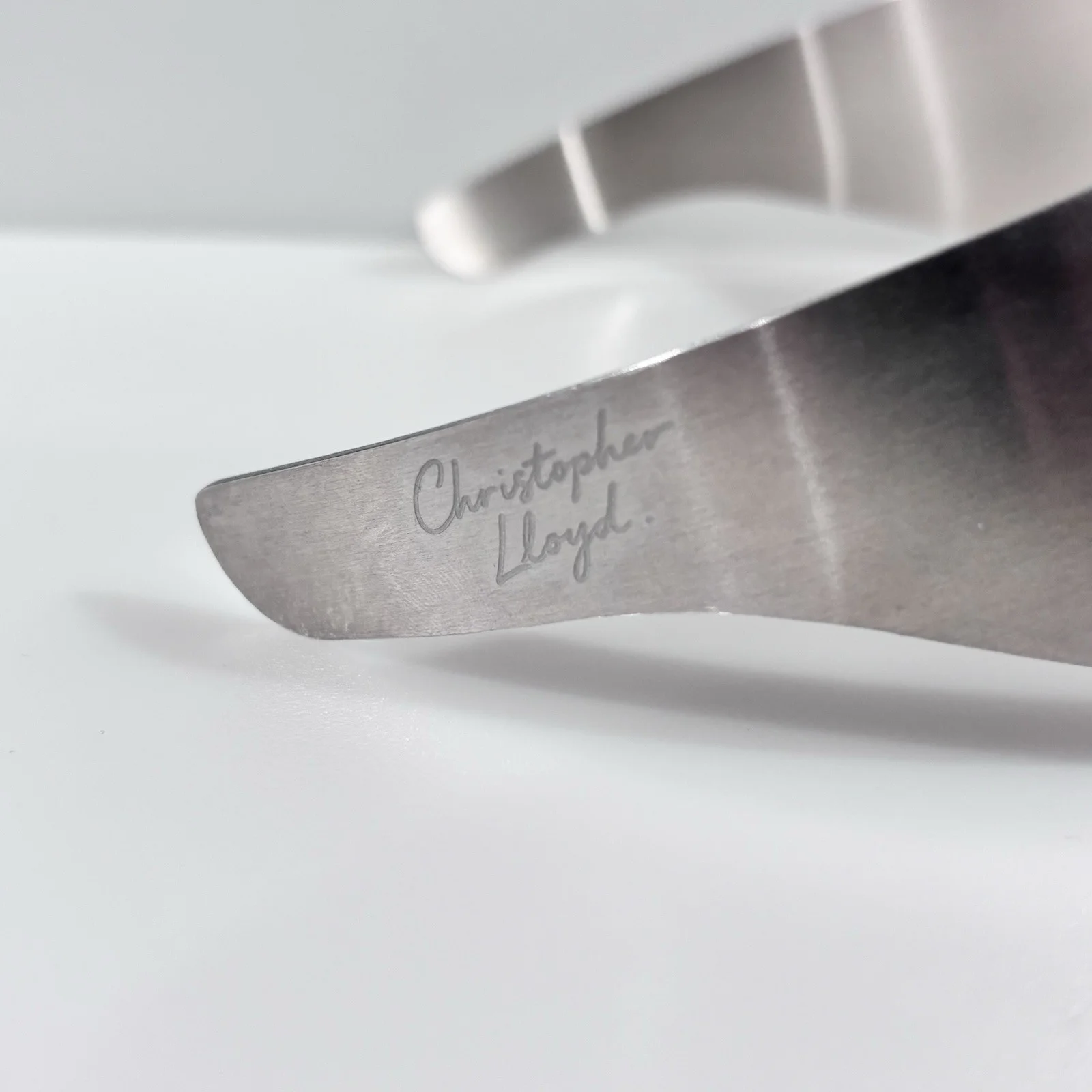Christopher Lloyd — Christopher Lloyd Signed Doc Brown Metal Glasses Back to the Future 2 Prop BTTF, image 3