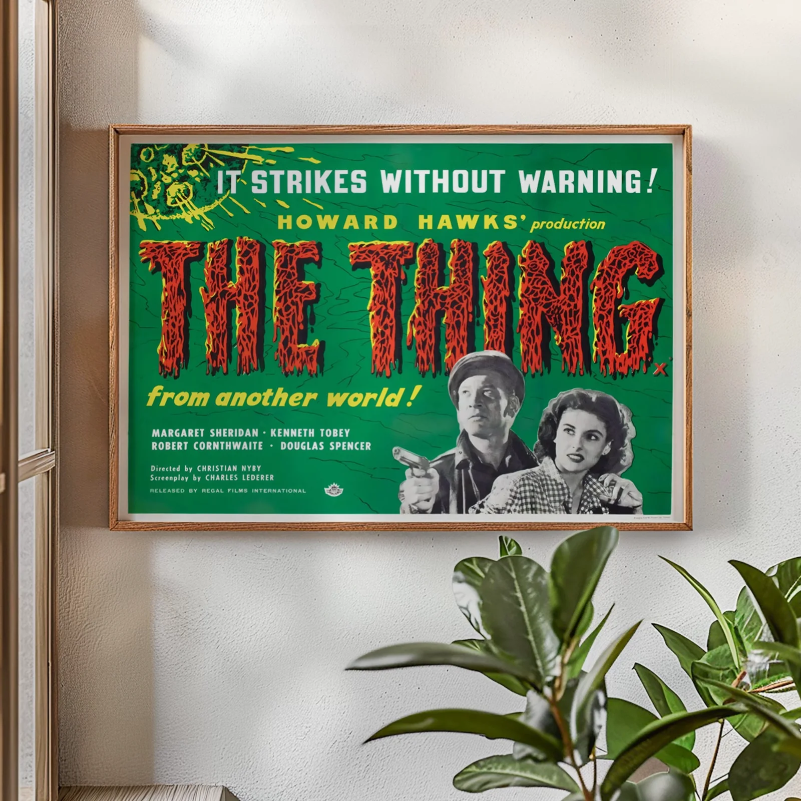 The Thing - 1951 Sci-Fi Horror Film Restored 30" x 40" UK Quad Poster, изображение 2